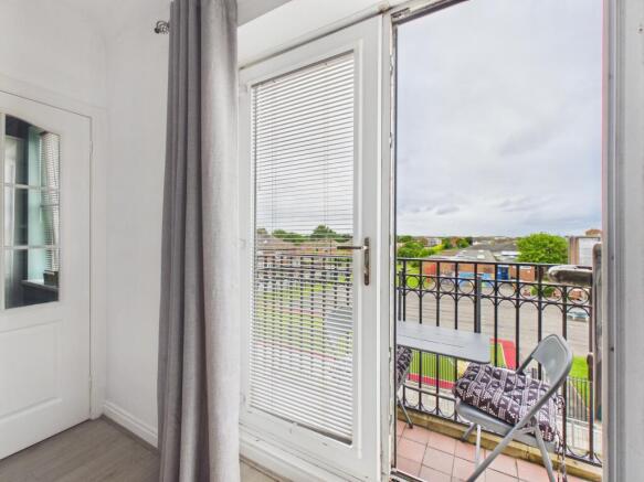 2 bed Apartment for sale Image 7