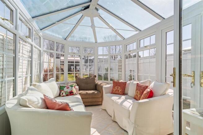 4 bed Terraced for sale Image 6