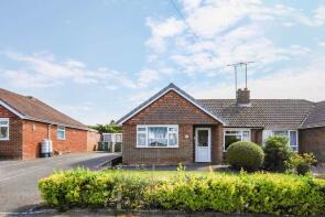 48, Farhalls Crescent, Horsham RH12 4DA
