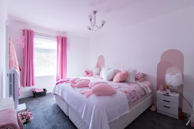 3 bed Terraced for sale Image 7
