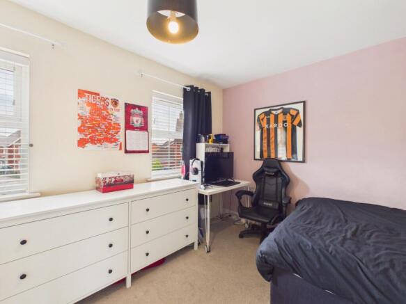 3 bed Terraced for sale Image 11