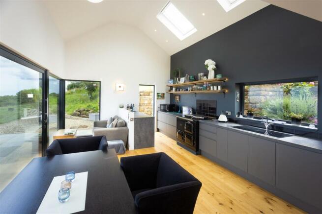 Dining kitchen