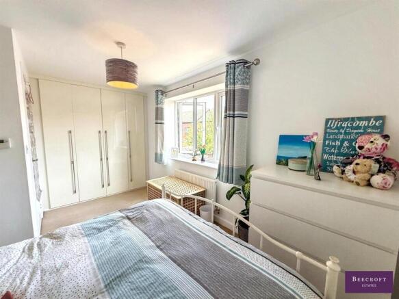3 bed Town House for sale Image 12