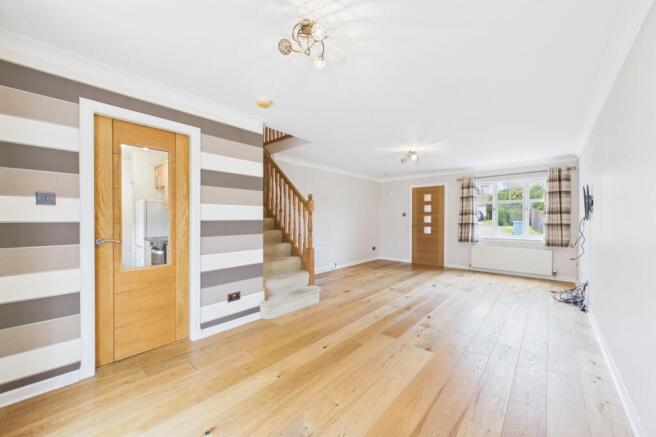 Lounge/Dining Angle 1