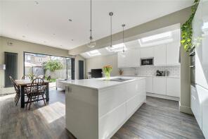 2, Goodwyns Vale, Hornsey, London N10 2HA