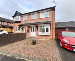 3, Clare Drive, Tiverton EX16 6TJ
