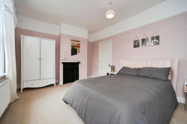 3 bed Terraced for sale Image 10