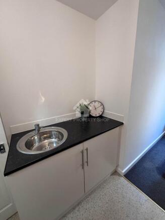 1 bed House Share to rent Image 5