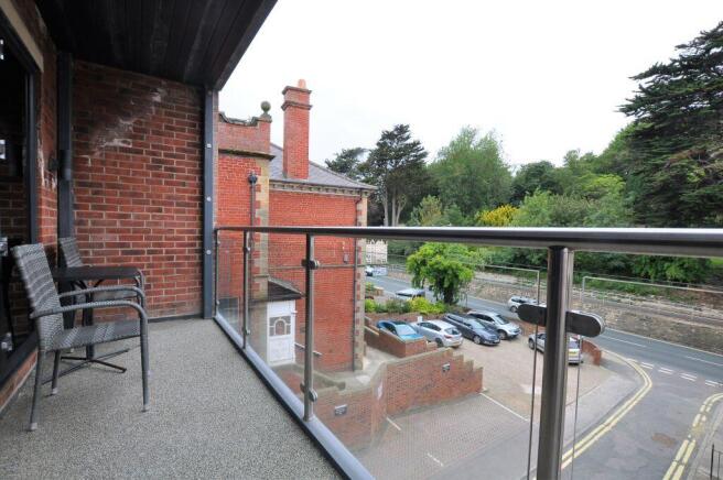 2 bed Apartment for sale Image 10