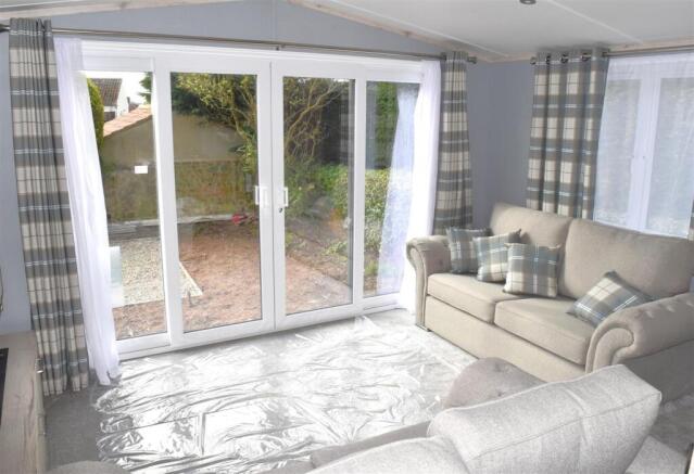 2 bed Park Home for sale Image 4