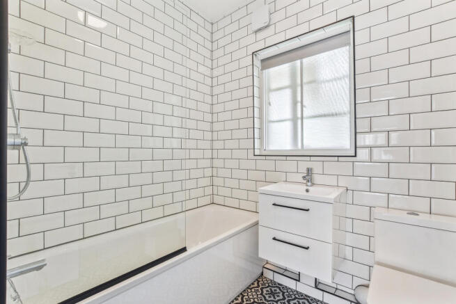 7 Bathroom.jpg