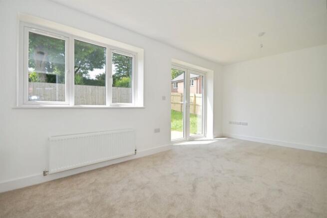 4 bed Detached for sale Image 7
