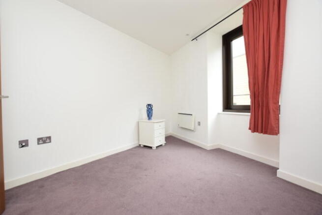 2 bed Apartment to rent Image 8