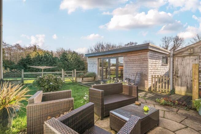 Garden & Studio/Games Room