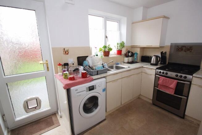 12' Fitted Kitchen 