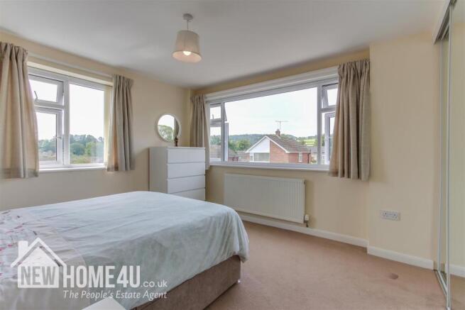 MASTER BEDROOM: