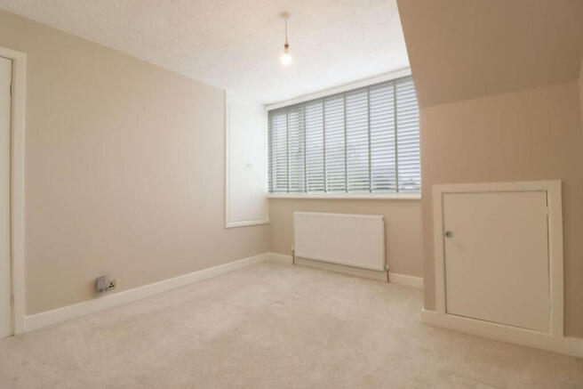 4 bed Detached for sale Image 12