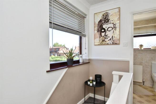 3 bed Semi-Detached for sale Image 10
