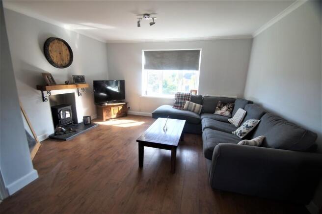 Lounge- Taylor Av...