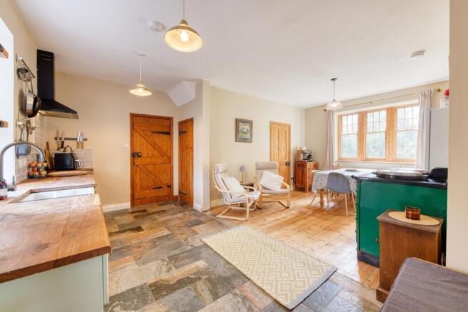 Kitchen/Dining