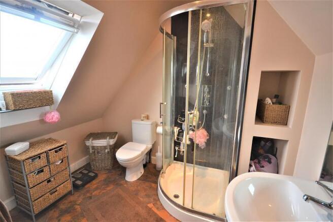 ensuite.jpg
