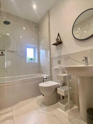 1 bed Flat for sale Image 10