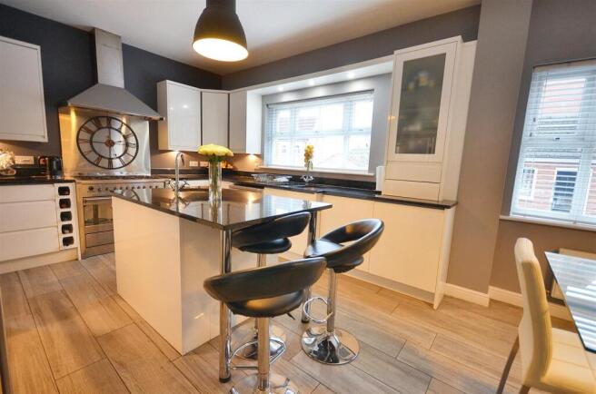 Kitchen / Dining / Family Room