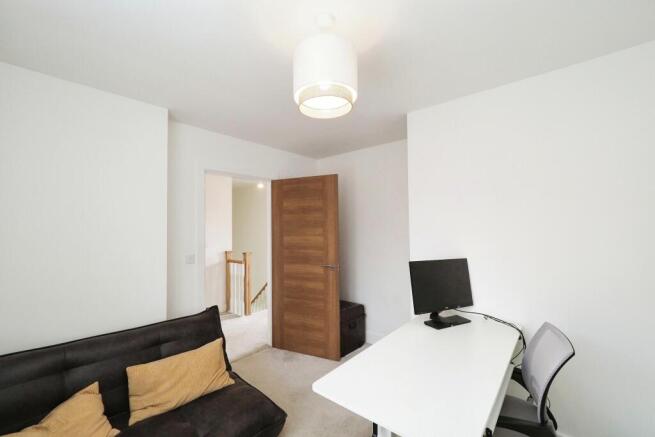 Double bedroom two/Home office with  nook  for built in storage