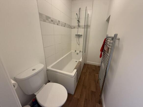 2 bed Terraced to rent Image 11