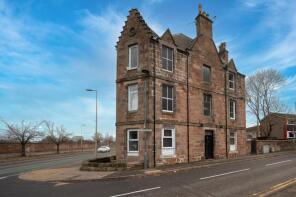 1 Flat E, Carlton Terrace, Millburn Road, Inverness IV2 3QZ