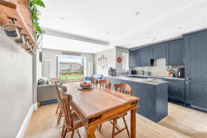 15, Blackhorse Road, London E17 7AH