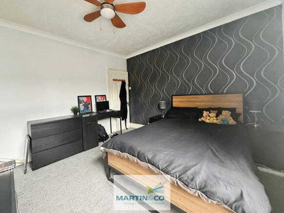 2 bed Terraced for sale Image 8