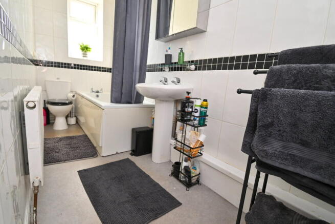 2 bed Terraced for sale Image 10