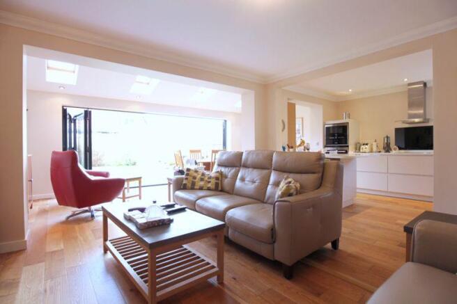 Kitchen/Dining...