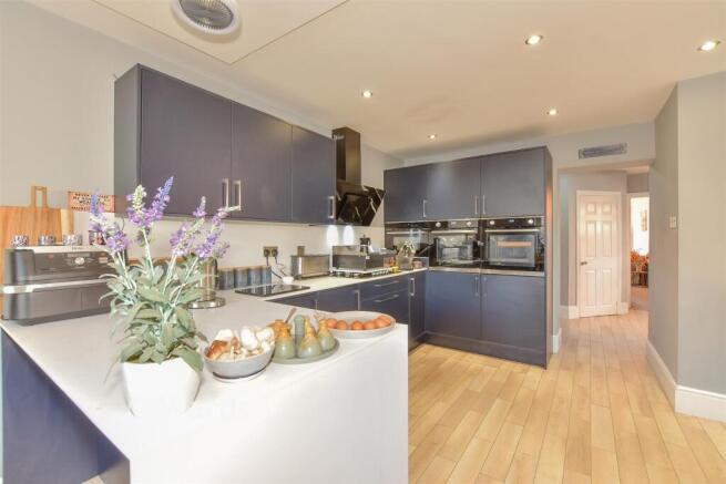 Osborne Road, Willesborough, Ashford, Kent photo 4