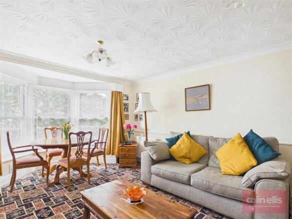 2 bed Ground Flat for sale Image 4