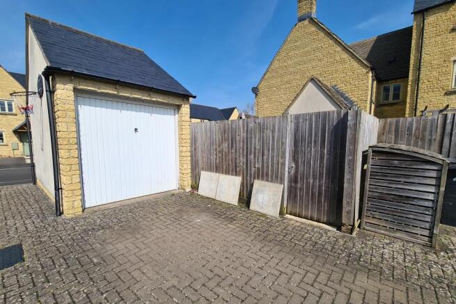 Garage & Driveway