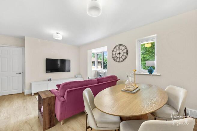 Lounge/Dining Room