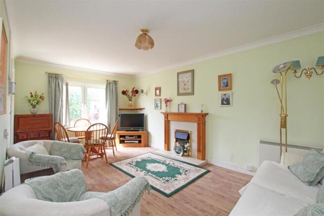 45TM - Sitting room `1.jpg