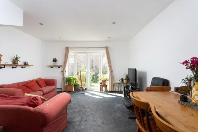 2 bed House for sale Image 7
