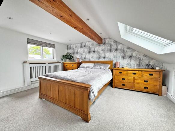 3 bed Semi-Detached Bungalow for sale Image 8