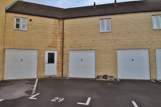 Garage & P...