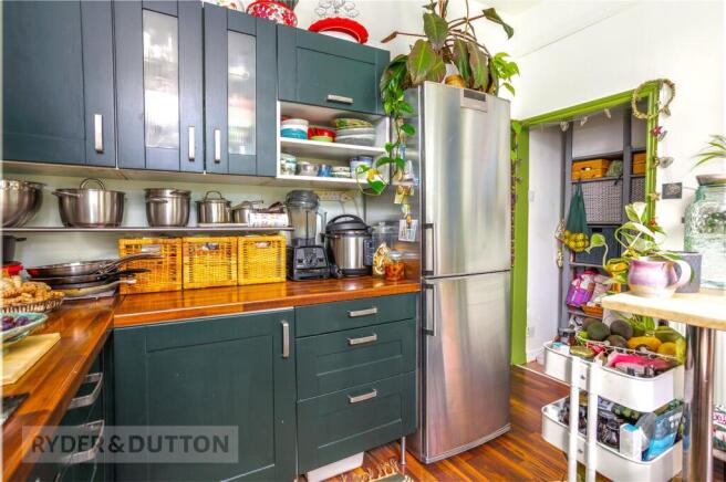 3 bed Terraced for sale Image 6