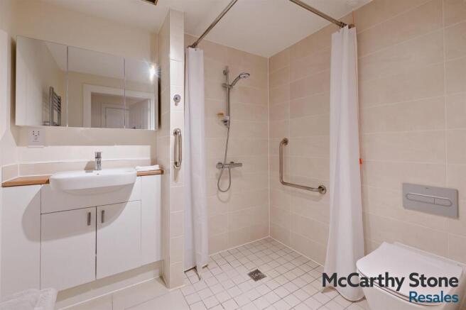 1 bed Apartment for sale Image 12