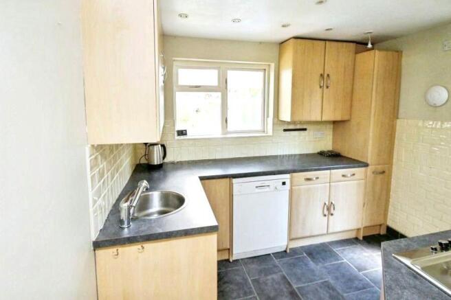 3 bed Semi-Detached for sale Image 10