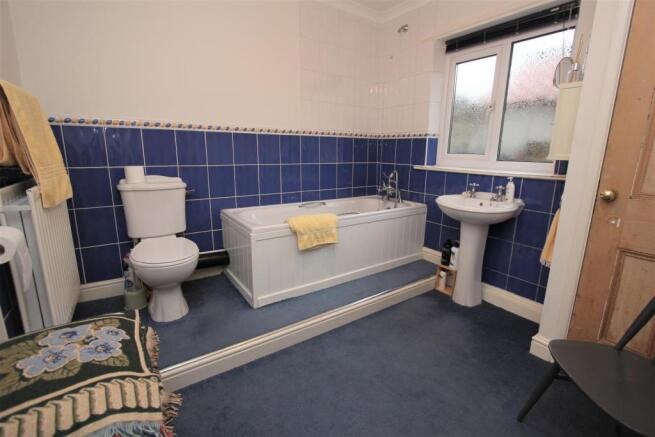 Bathroom.jpg