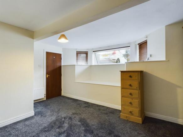 1 bed Duplex to rent Image 7