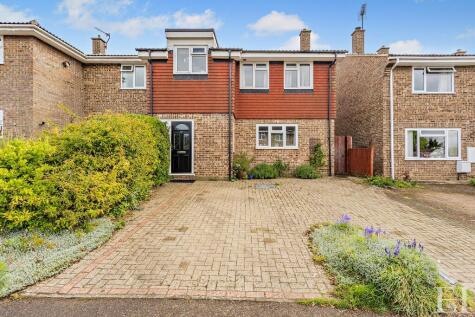 Wheatsheaf Way, Linton, Cambridge