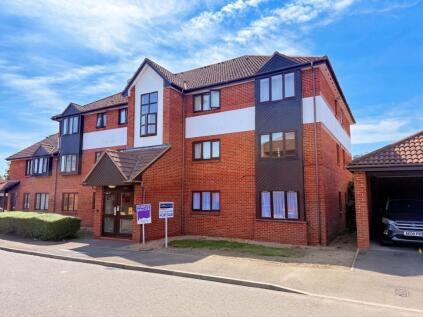 Brimfield Road, Watts Wood, Purfleet, Essex RM19 1RQ