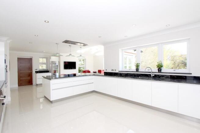 Kitchen.JPG